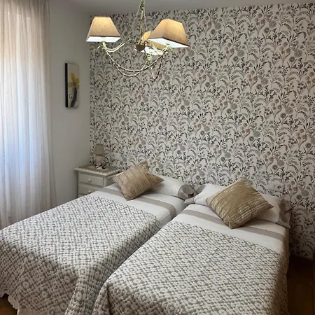 Casa San Martiño Teo * Rúa de Francos
